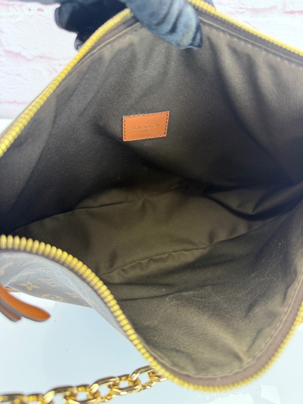 Louis Vuitton Loop Monogram Reverse Canvas Shoulder Hobo Gold Chain and Pouch - Picture 10 of 15